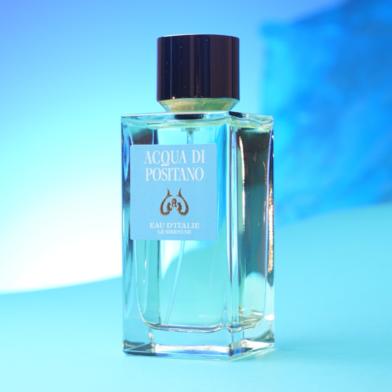 Eau d'Italie Acqua di Positano Eau de Parfum (100 ml) - Beauty shot on blue background
