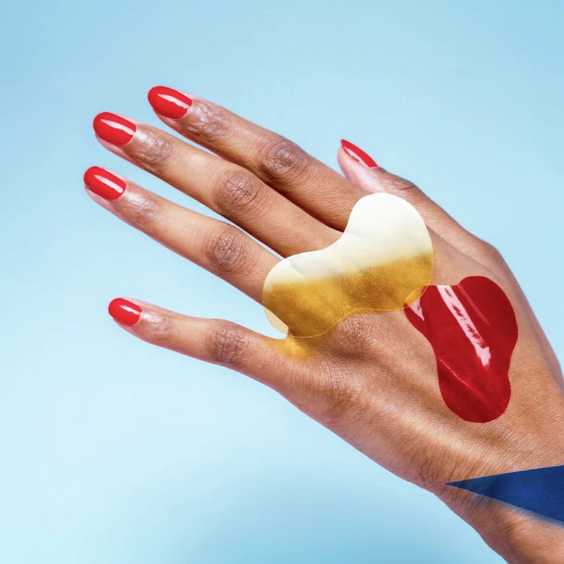 JINsoon Nail Lacquer - Crush - models hand showing nail polish