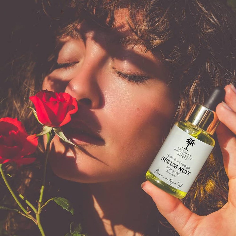 Essences Naturelles Corses Night Face Care Serum (30 ml) – Beautyhabit
