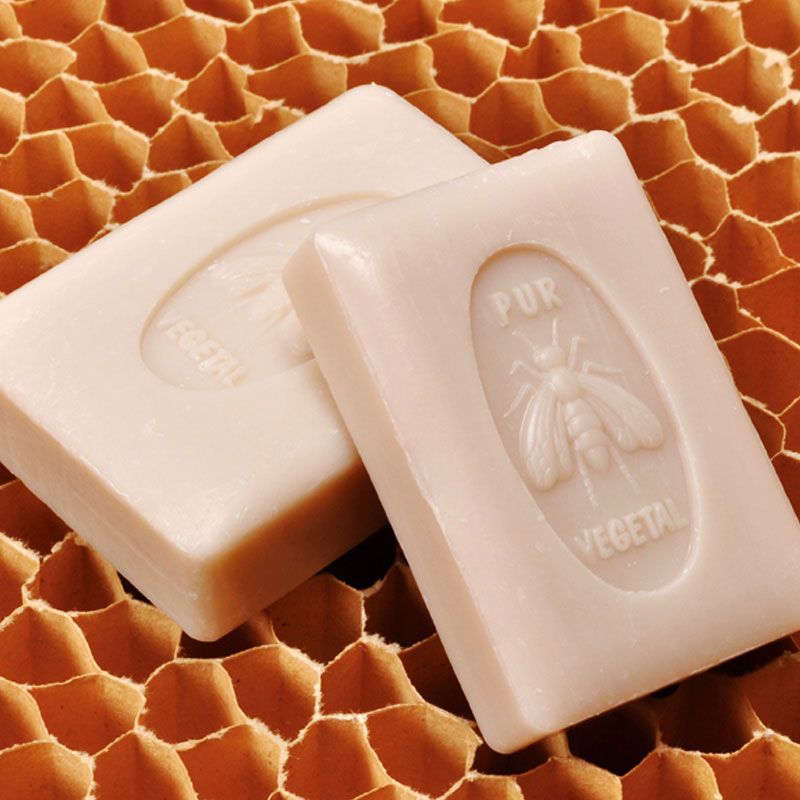 La Lavande Extra Fragrant Honey Soap (100 g) On Honeycomb