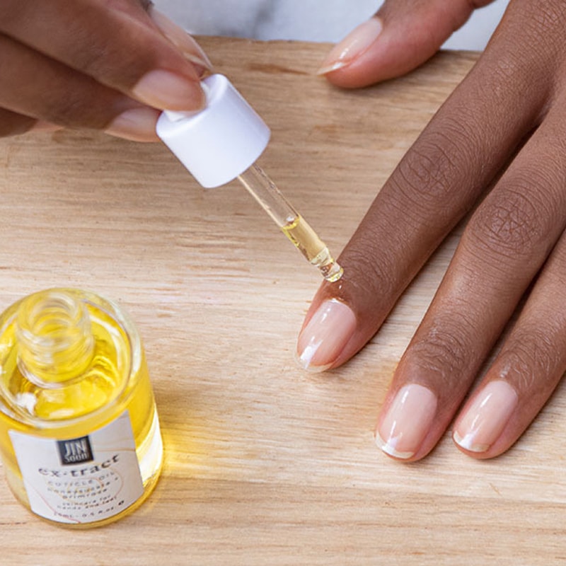 JINsoon HyperCare Cuticle Oil using model&#39;s hands
