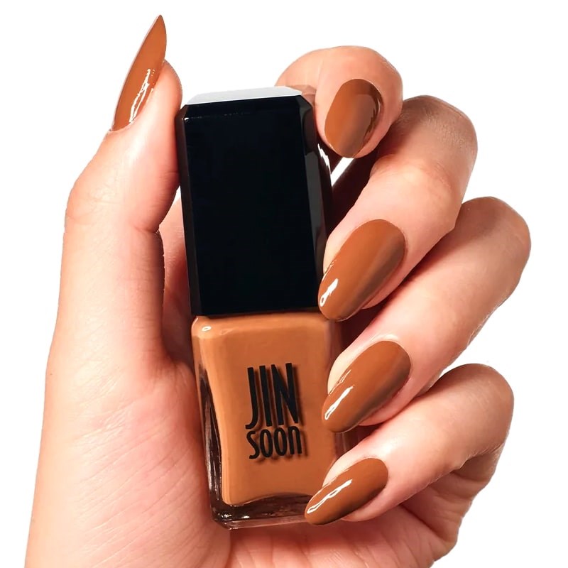 JINsoon Nail Lacquer – Earth Clay - Prodcut shown in models hand