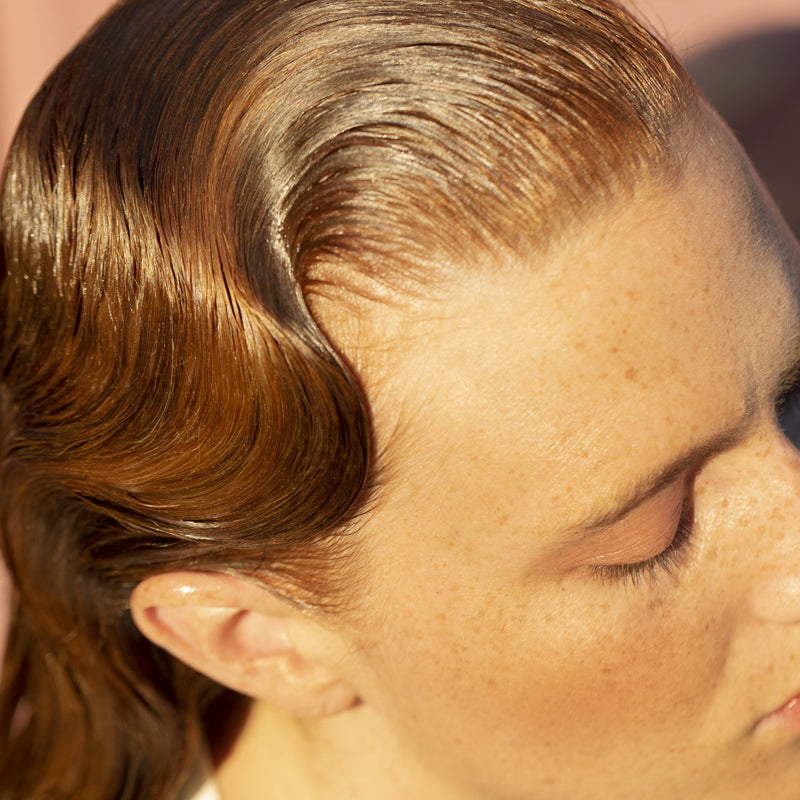 Roz Willow Glen Treatment Oil - Closeup of models hair