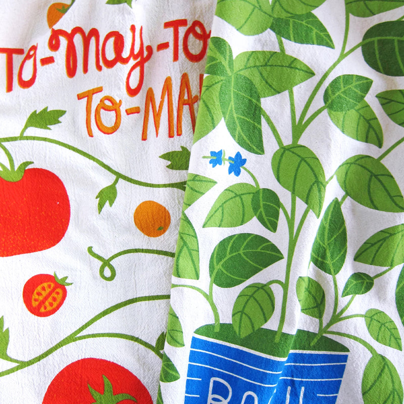 The Neighborgoods Tomato Basil Dish Towel Set - Closeup of product design