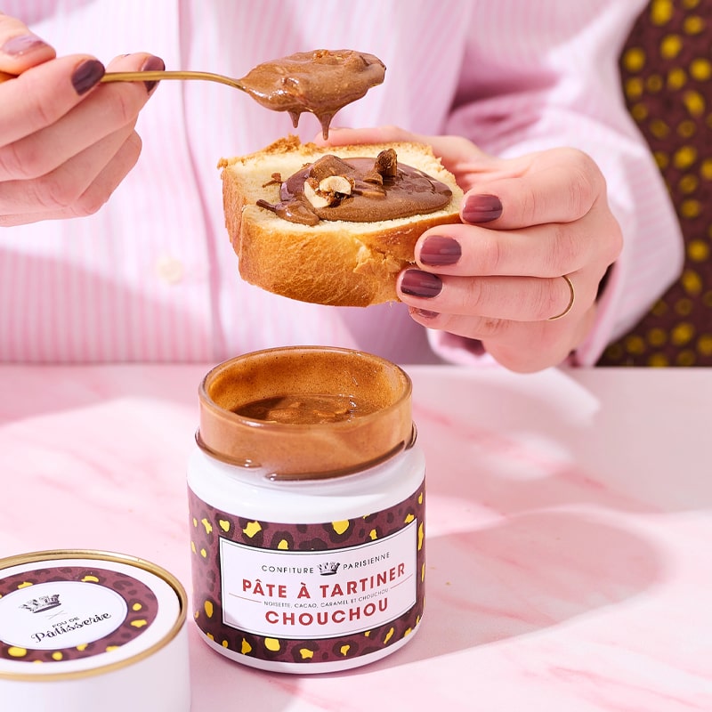 Confiture Parisienne Pate a Tartiner Chouchou - Product shown on bread