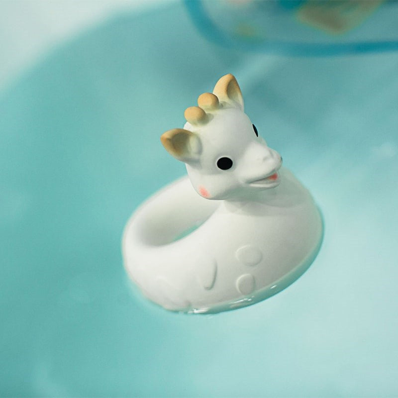 Sophie La Girafe So&#39;Pure Bath Toy - Product shown in bath