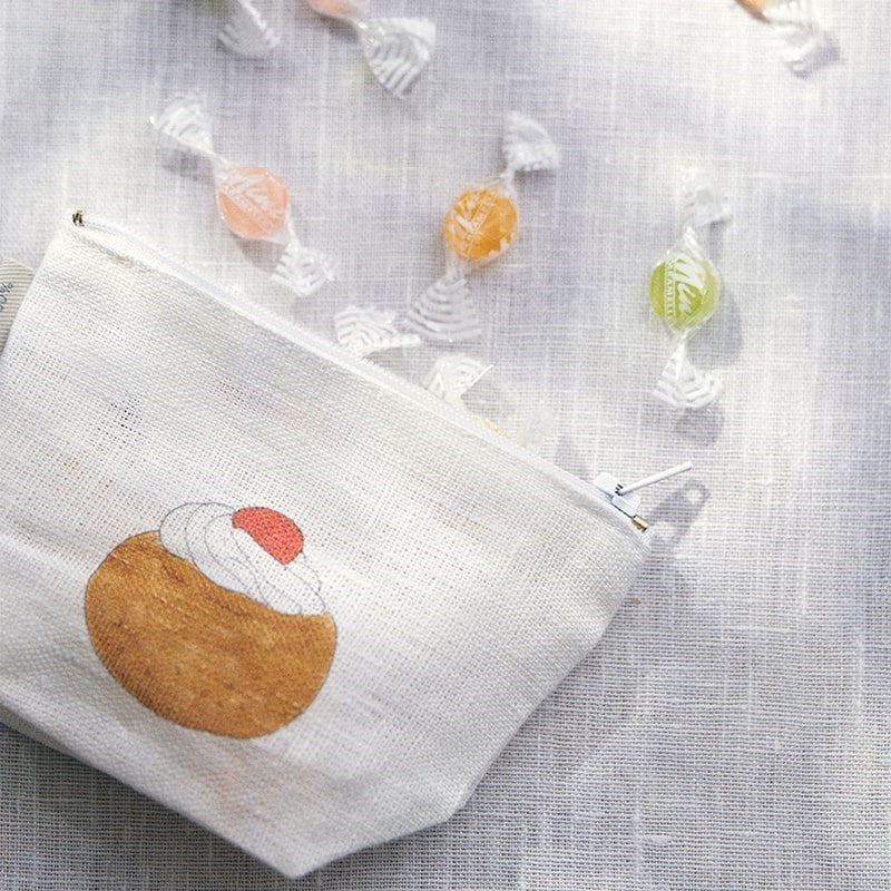Fog Linen Work Isabelle Boinot Pouch - Sweet Time - Product shown with candy
