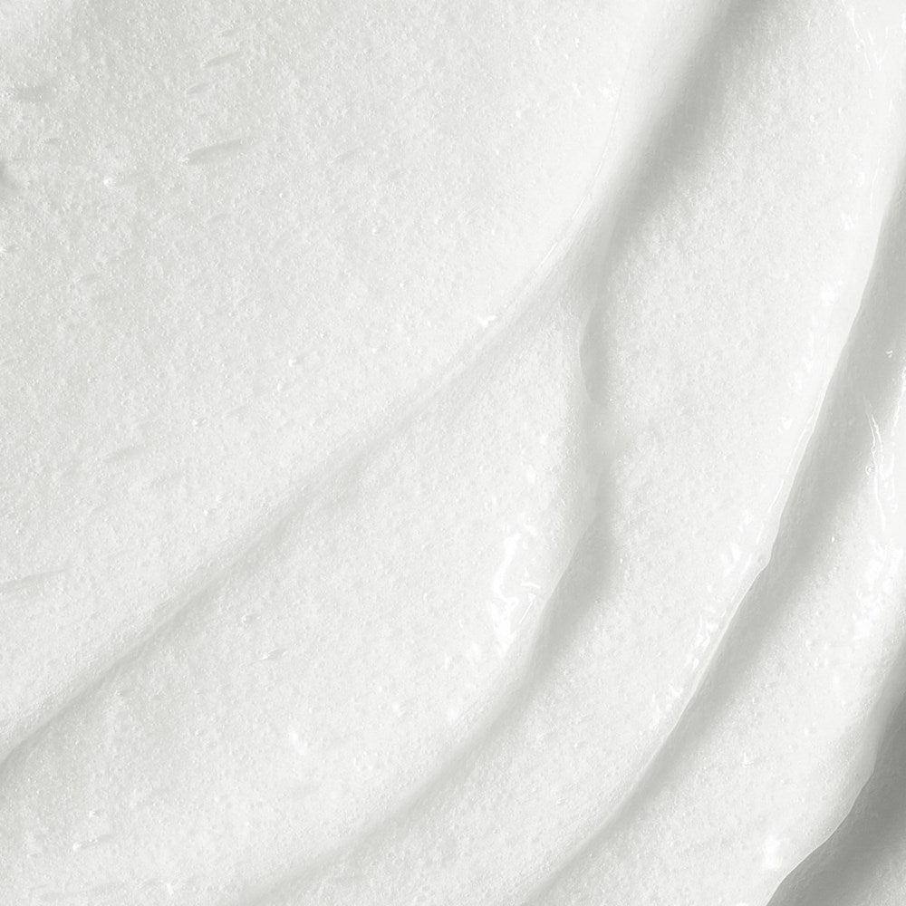 Under Luna Luna Clear Conditioner - product smear shown