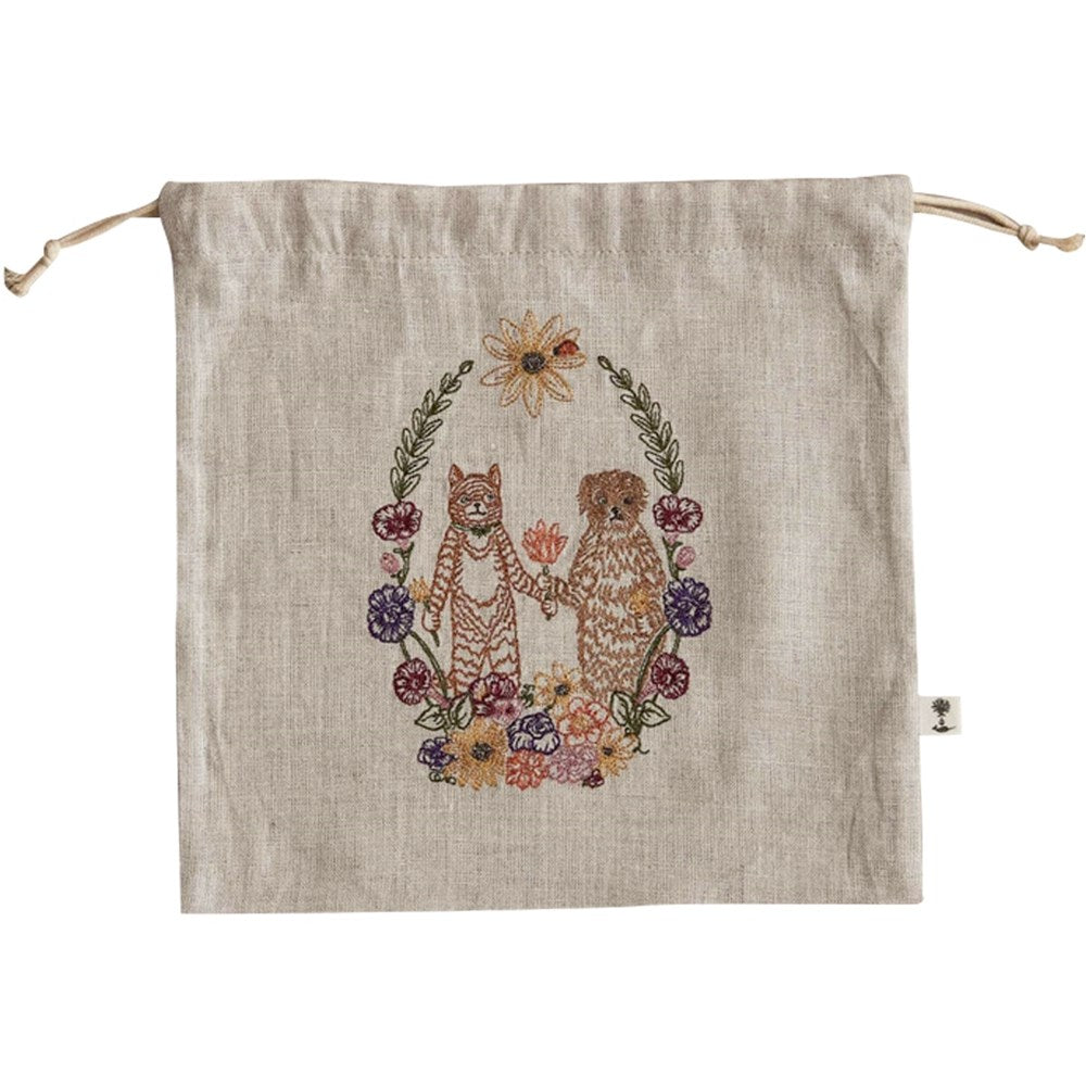 Coral & Tusk Cat and Dog Friends Garland Drawstring Bag (1 pc)