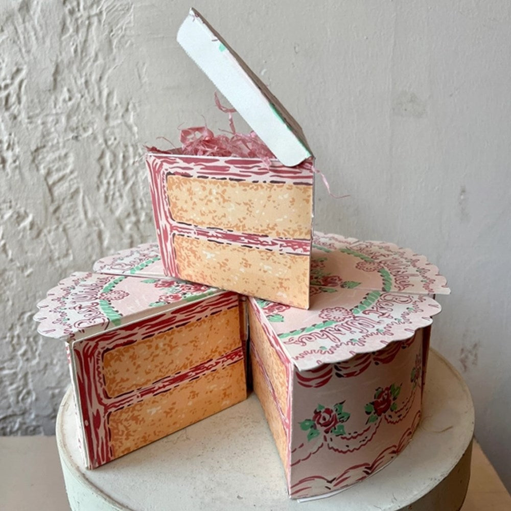 Parcel “Piece Of Cake” Box – Pink (1 pc) - product shown assembled. Each sold separately. 
