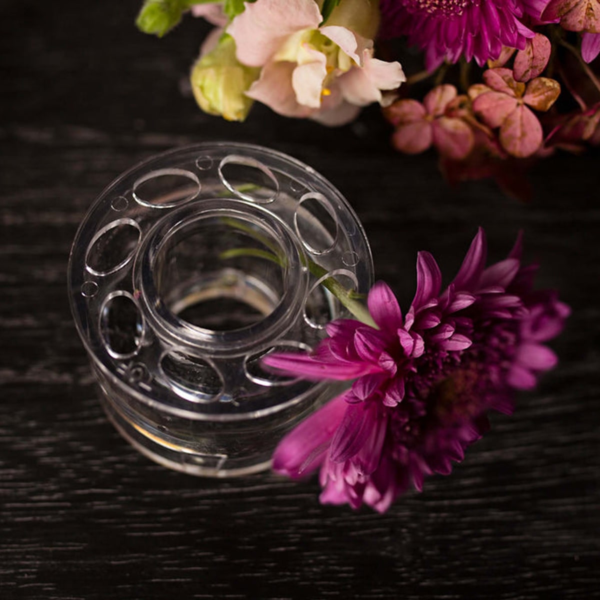 Floral Genius Candle Ring Vase Set (2 pcs) - product shown with flower in vase. 