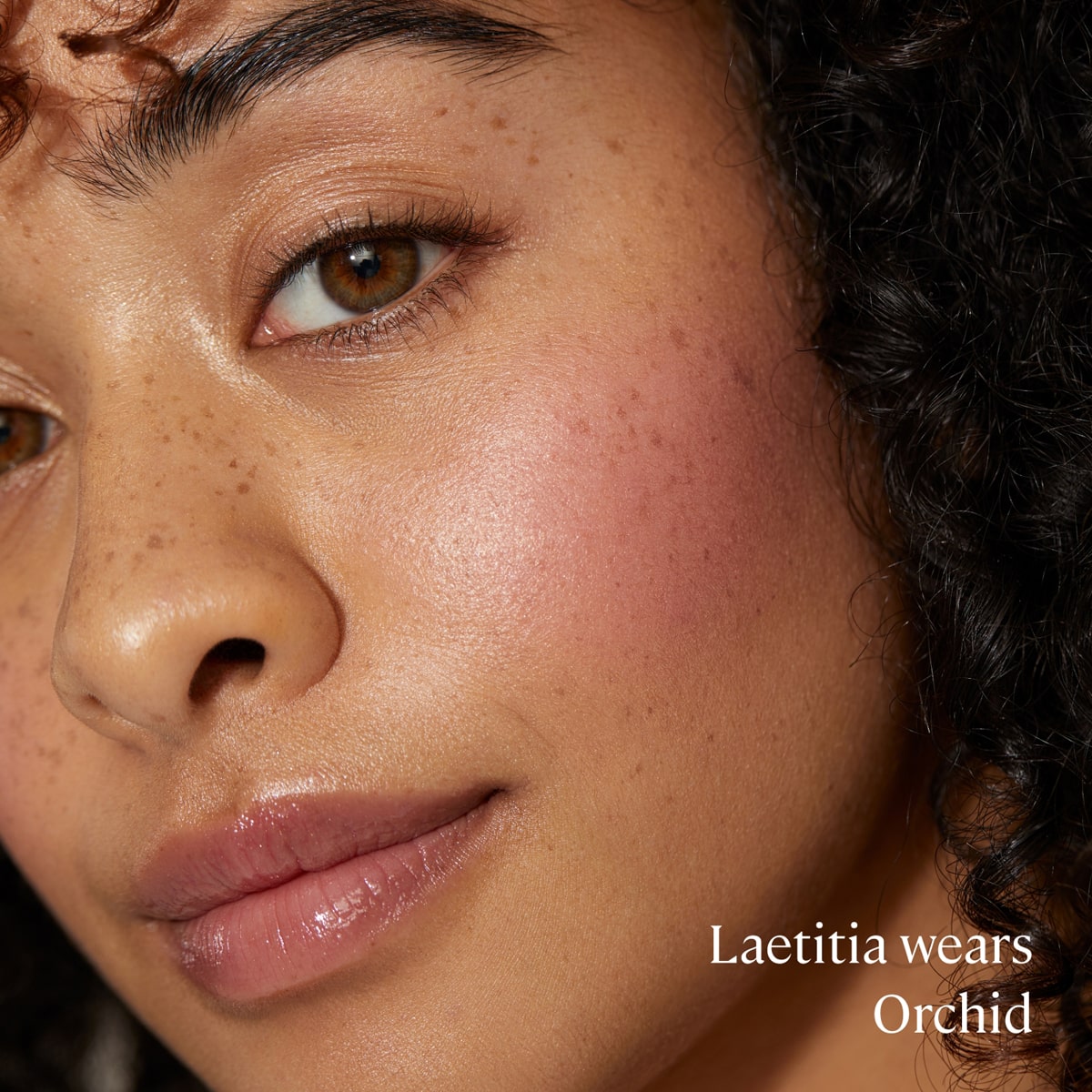 Model wearing Minori Orchid Cream Blush