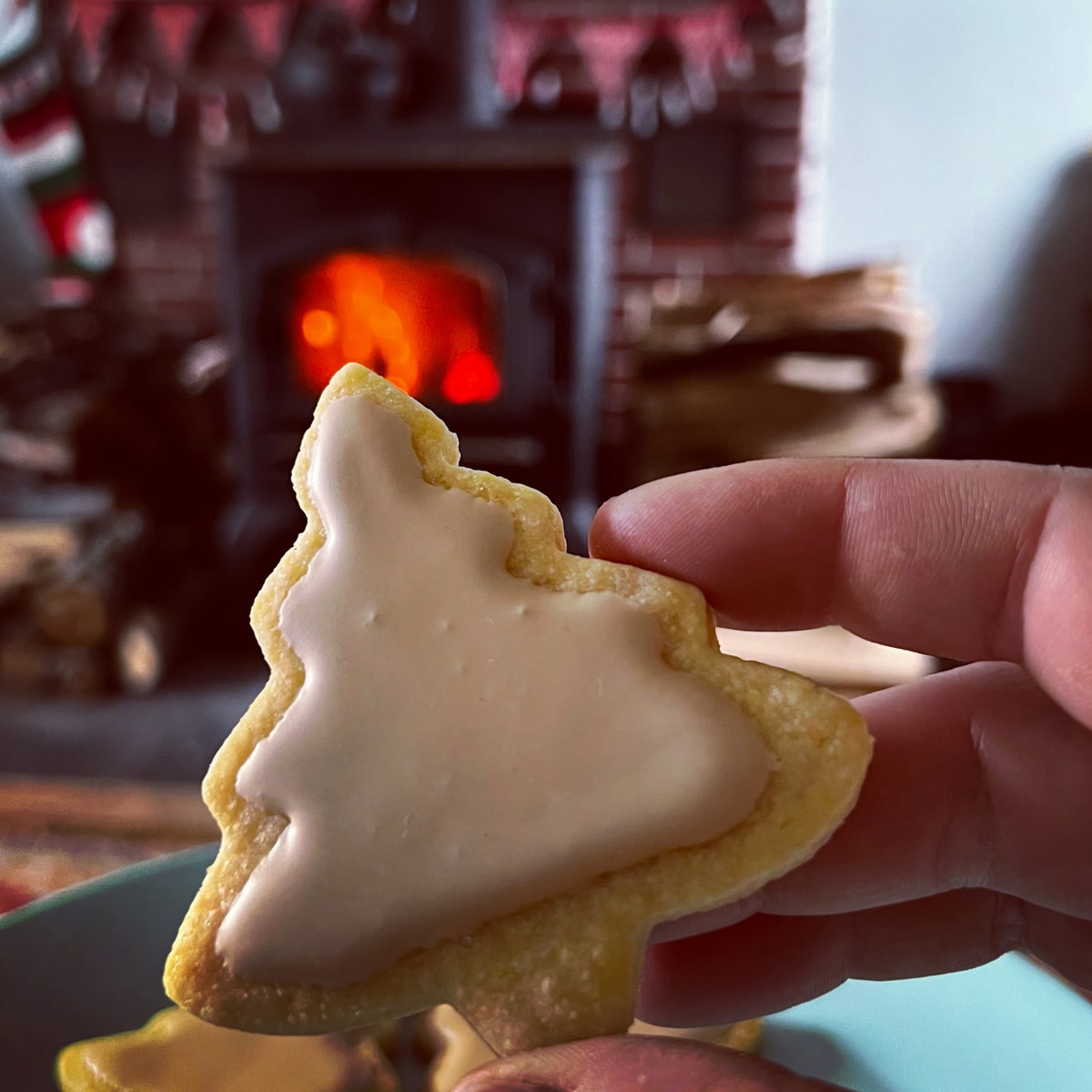 Pen & Cob Farm Spruce Syrup (5 oz) - cookie shown with frosting made with product. 