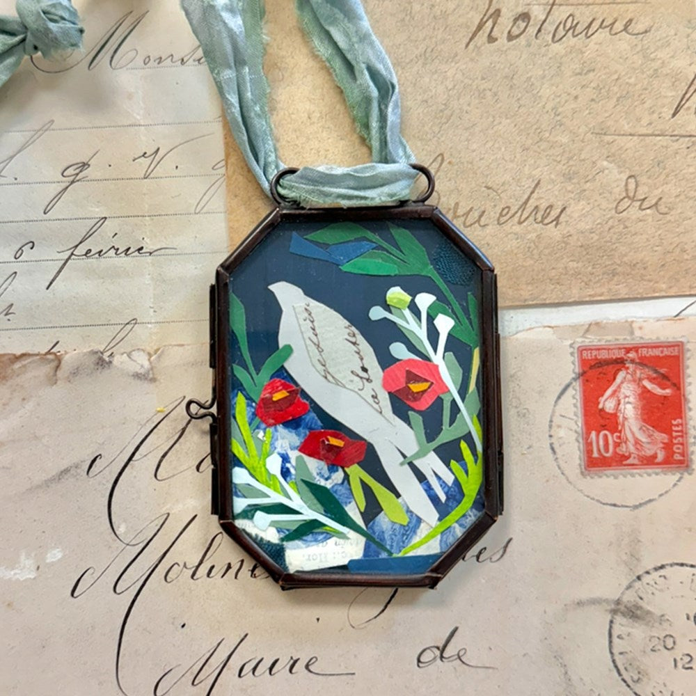 Maris Mirum Small Locket - Rose Dove (1 pc) lifestyle shot