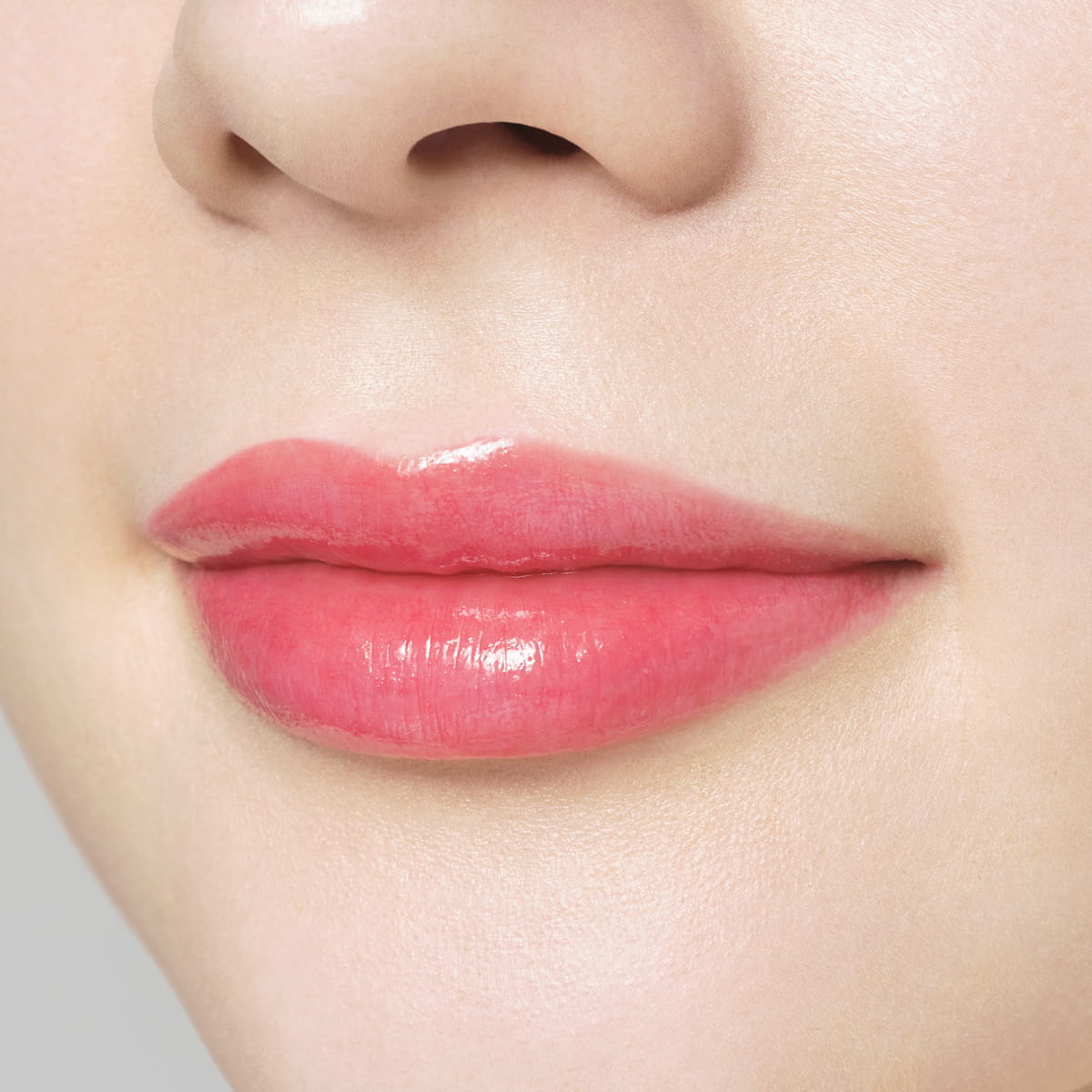 Paul & Joe Beaute Lipstick Sheer Refill - Holiday with a Lover (04) (3 g) - product shown on model. 