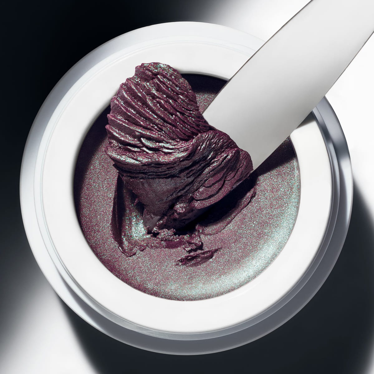 MANASI 7 Eye Glow Color - Adzuki (5 g) - product shown in packaging with applicator.