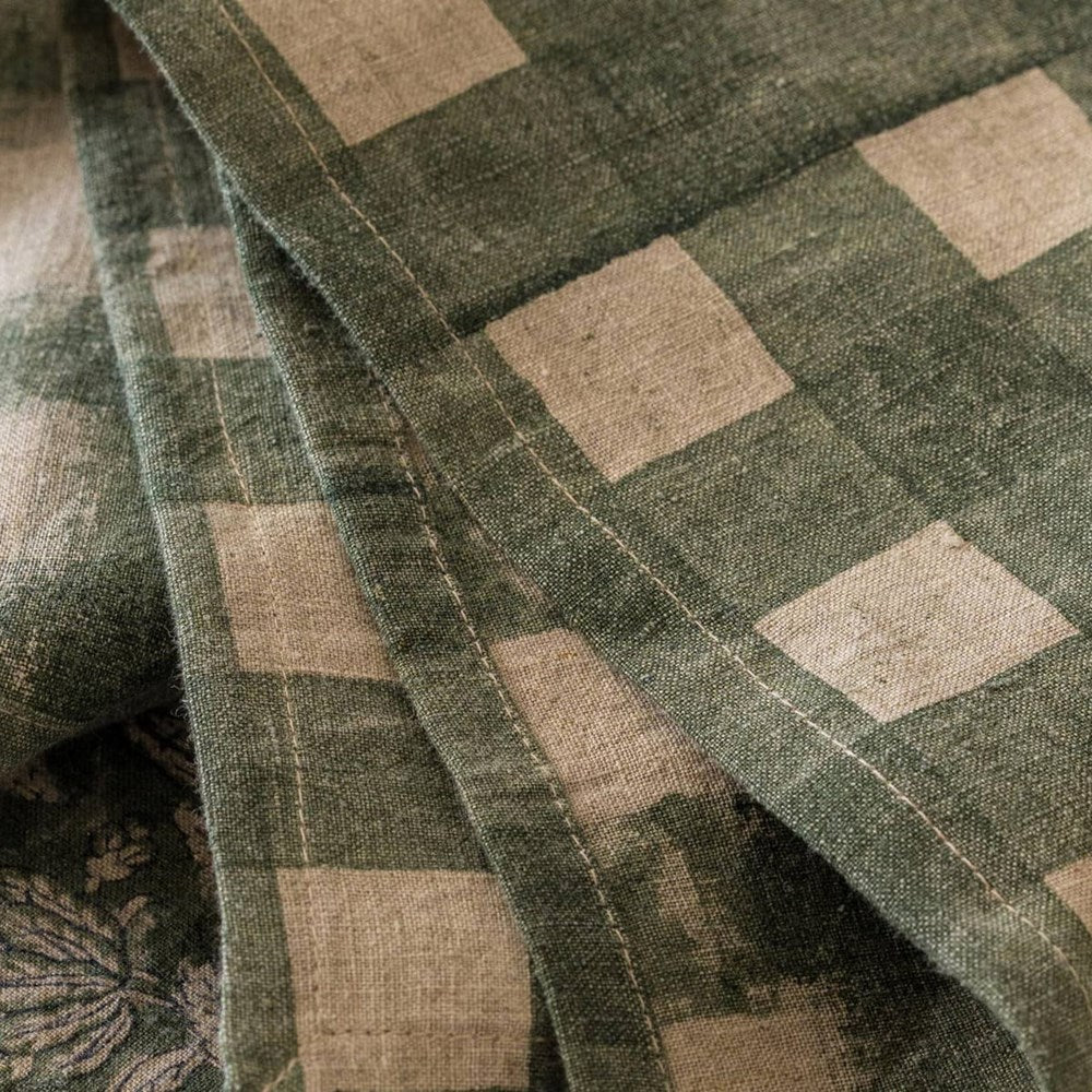 Live Linen Linen Olea Green Napkin Set (2 pcs) - product shown up close.