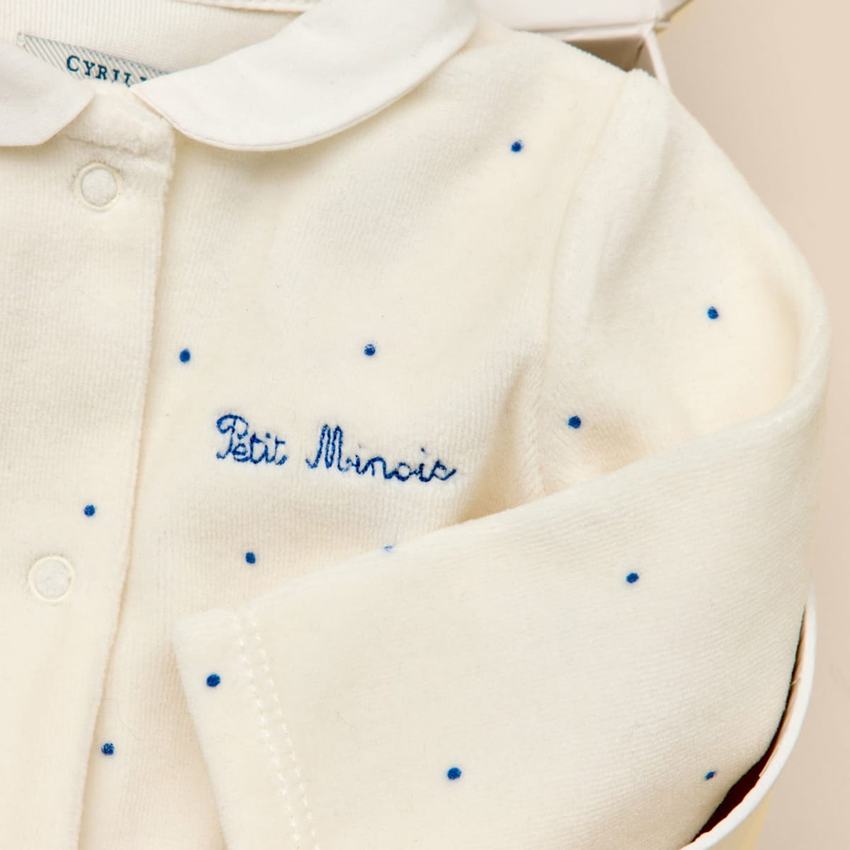 Minois Paris Minois Paris x Cyrillus Newborn Suitcase (4 pcs) - product shown up close. 