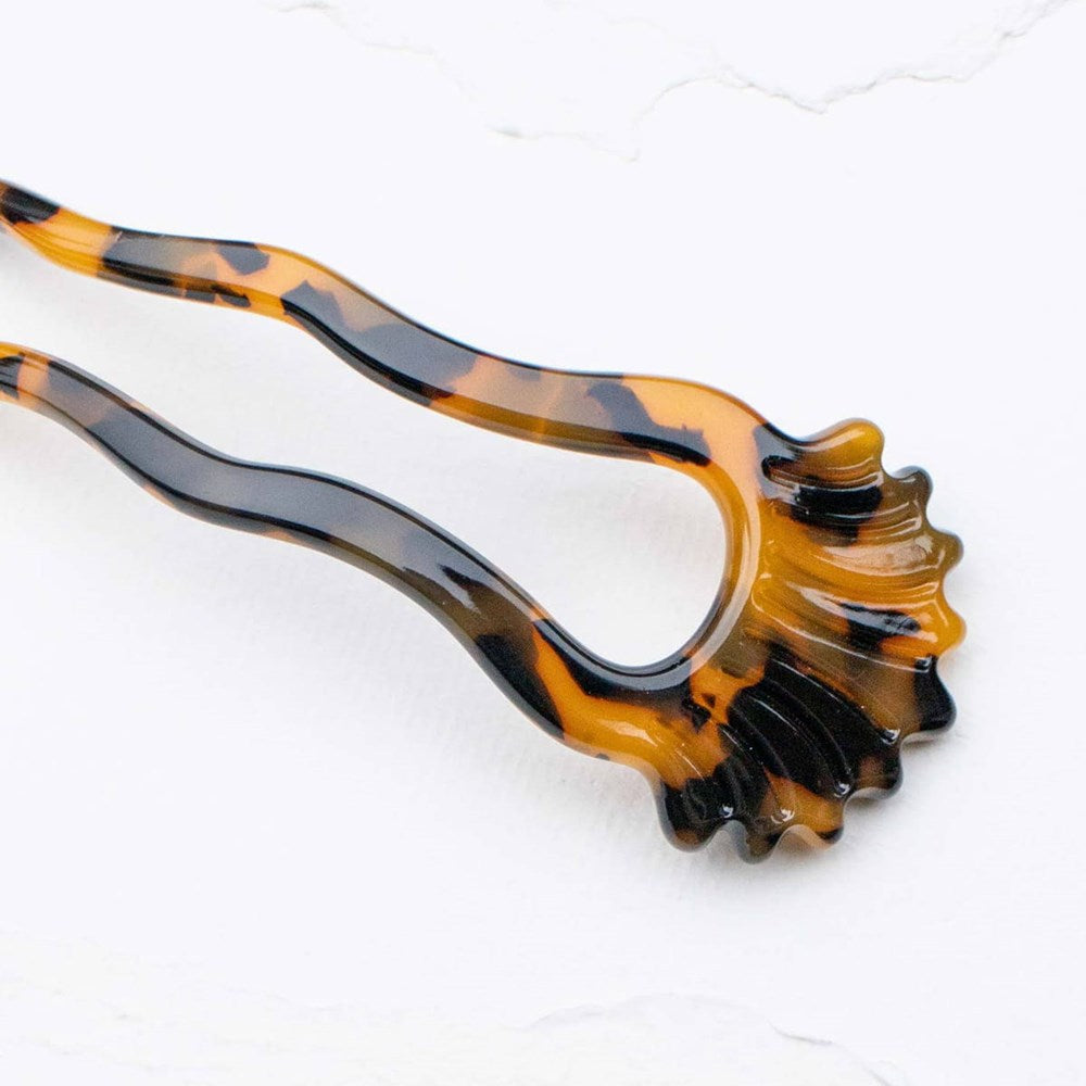 Tiepology Antique Wave French Hair Pin - Amber Mix (1 pc) - product shown close up.