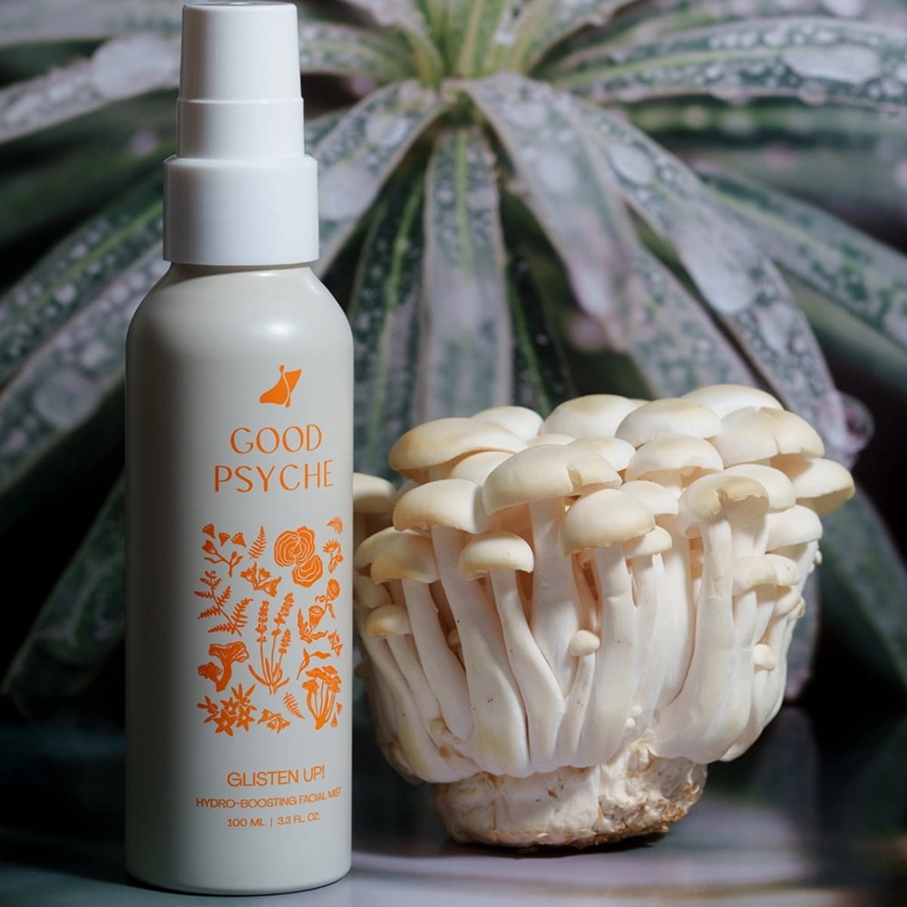 Good Psyche Glisten Up! Hydro Boosting Facial Mist (100 ml) - product shown with mushrooms.