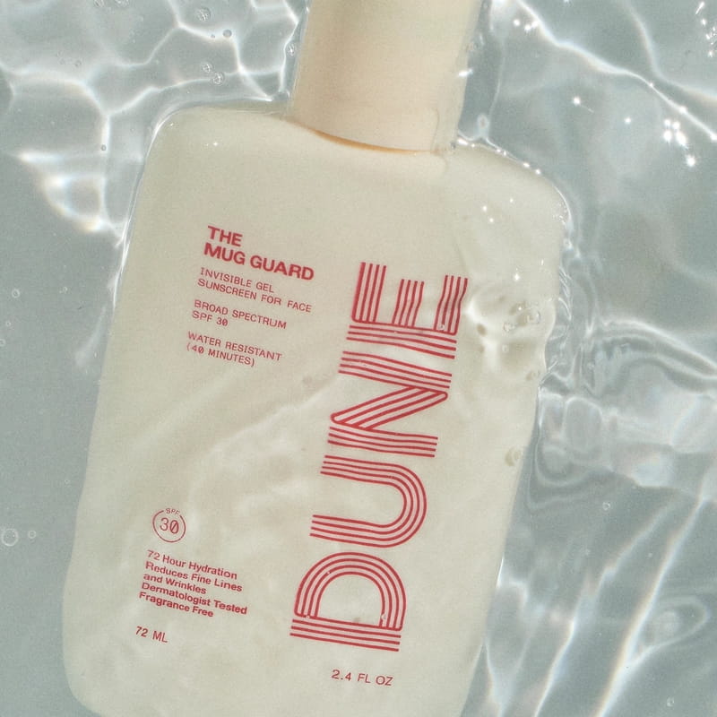 DUNE Suncare The Mug Guard (72 ml) - product shown in water.