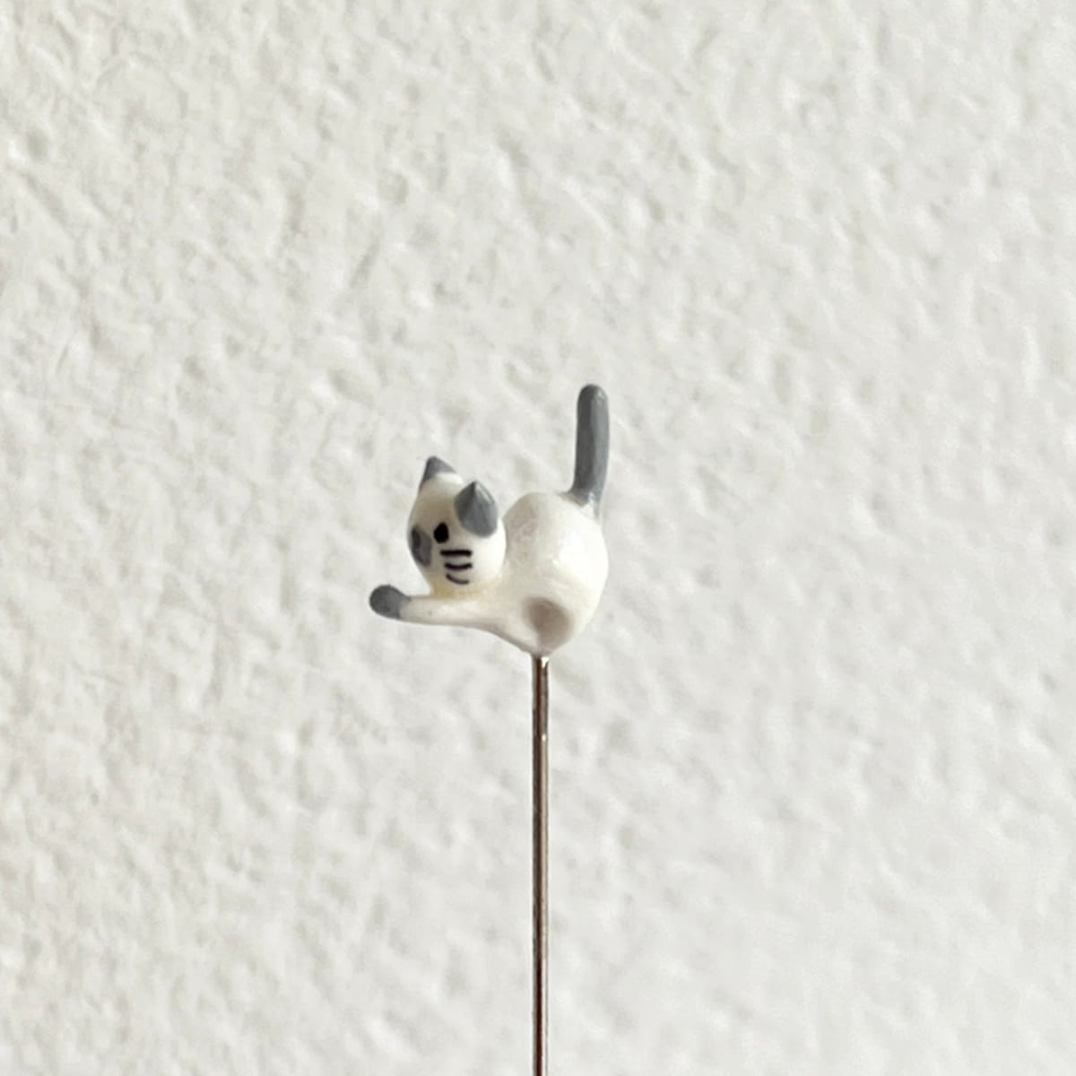 Hiro Cat Pin Cushion Set (6 pcs) - product shown on white background.