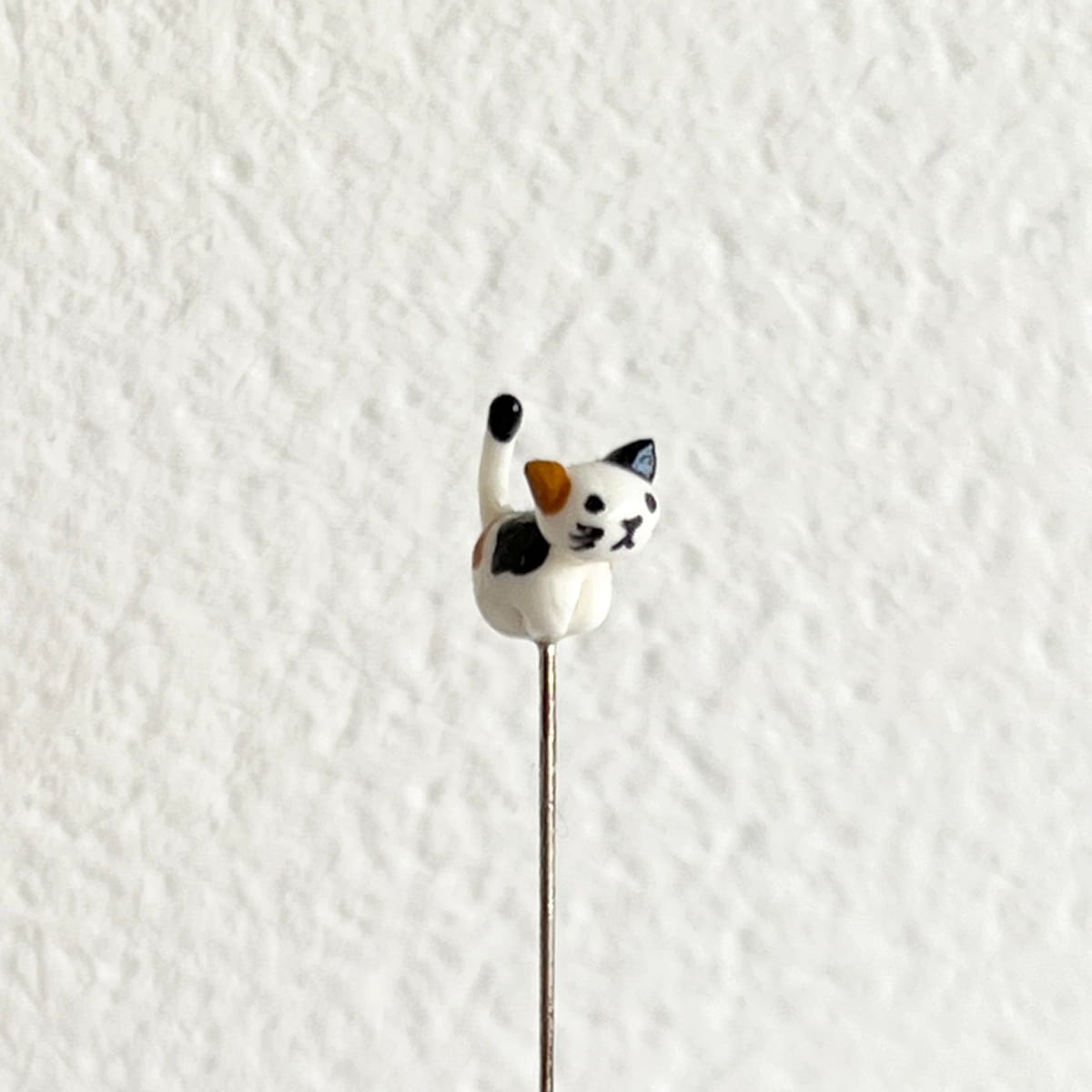 Hiro Cat Pin Cushion Set (6 pcs) - product shown on white background.