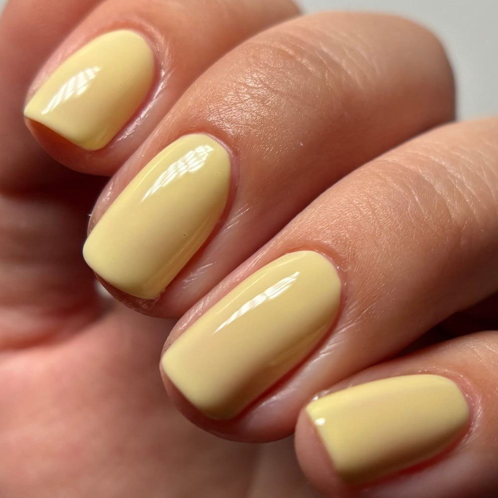 Londontown Magnolia Bakery x Londontown Nail Polish - Banana Pudding (12 ml) - product shown swatched on nails. 