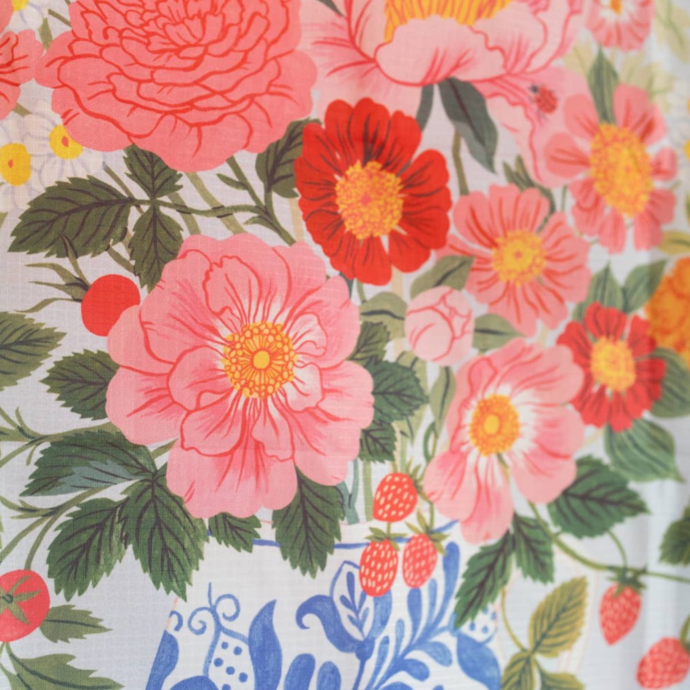 Close up of Botanica Paper Co. Garden Vase Reusable Bag pattern