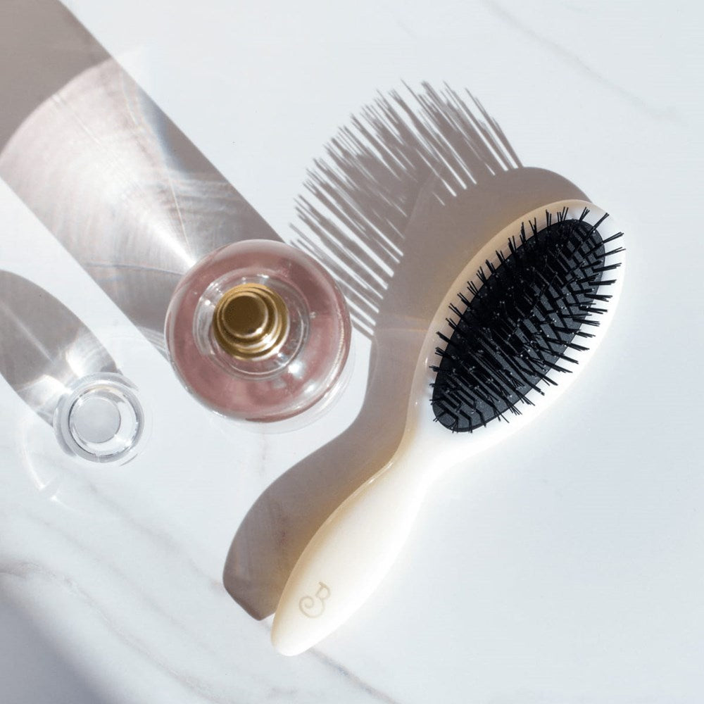L'Artisan Brossier Bio-Based Nylon Bristle Brush - Medium (1 pc) - product shown on white background.