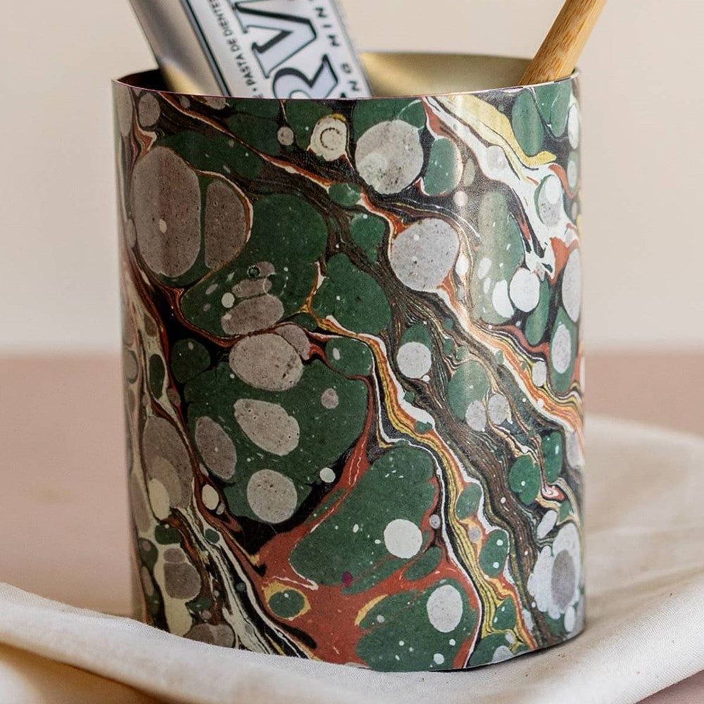 Roomytown Inc Enamel Pot - The Art of Marbling (1 pc) - product shown up close.