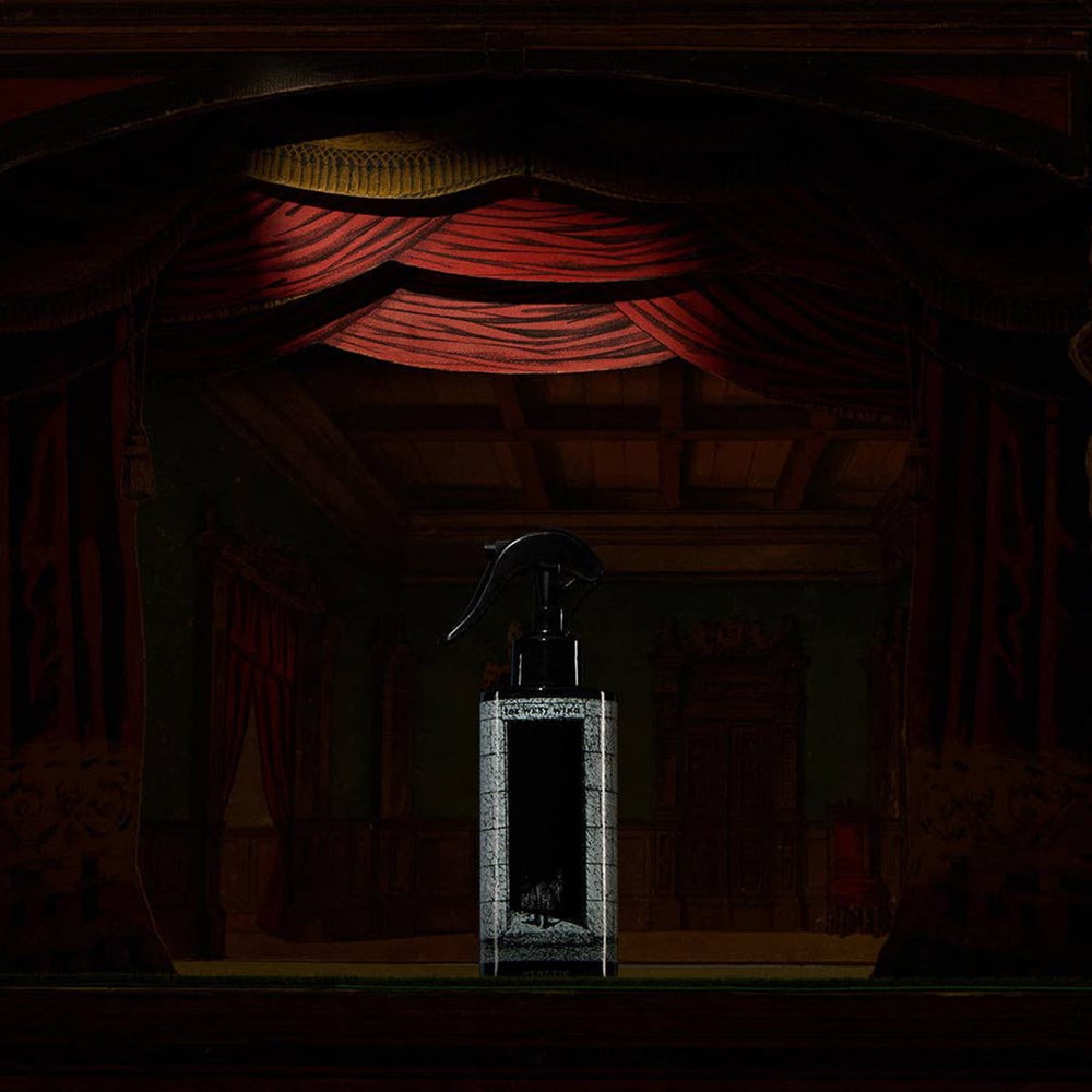 Heretic Parfum The West Wing Room Spray (200 ml) - product shown under spotlight 