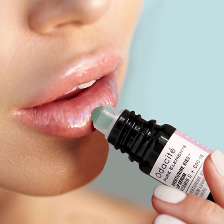 Odacite Aventurine Kiss Lip Serum 2 ml with model lips