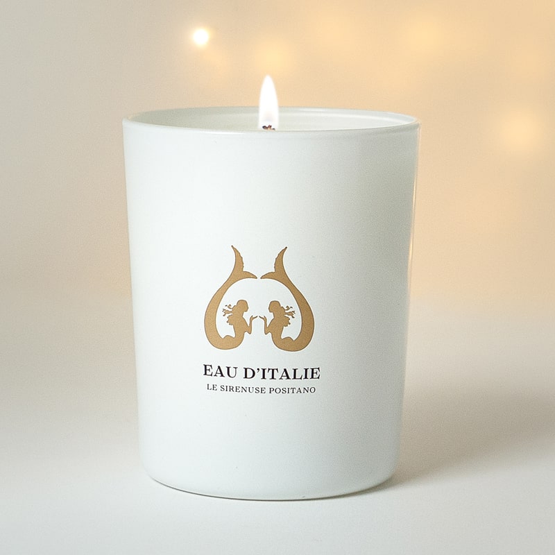 Eau d&#39;Italie Scented Candle (190 g) shown burning