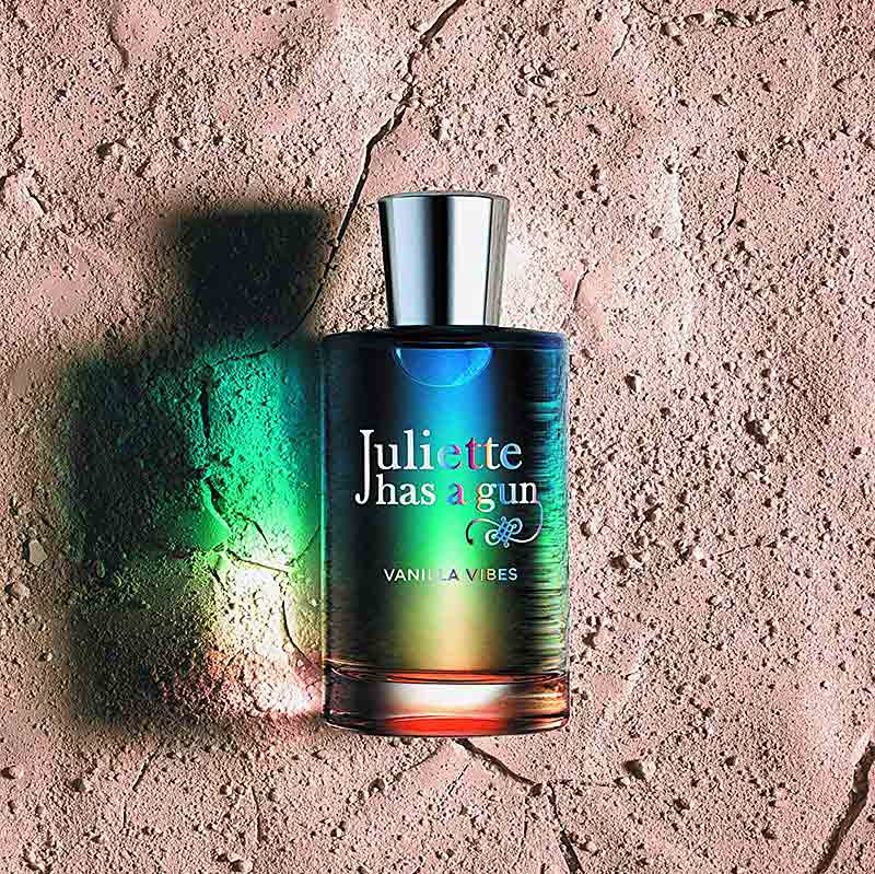 Juliette Has a Gun Vanilla Vibes Eau de Parfum on desert