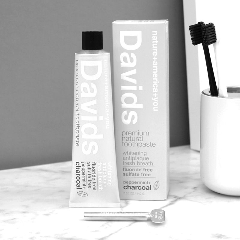 Davids Premium Natural Toothpaste - Peppermint+Charcoal (5.25 oz) Beauty Shot