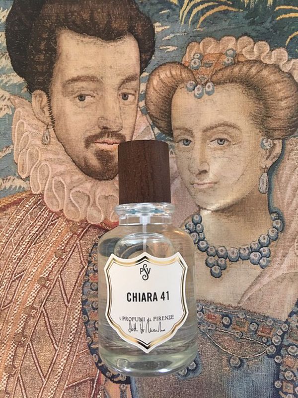 i Profumi di Firenze Chiara 41 Eau de Parfum bottle in front of Italian Royalty from the Renaissance period