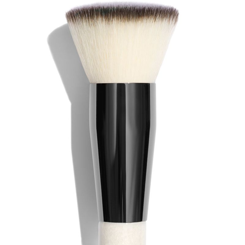 Chantecaille Buff and Blur Brush close-up
