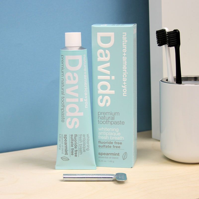 Davids Premium Natural Toothpaste - Spearmint (5.25 oz) Beauty Shot