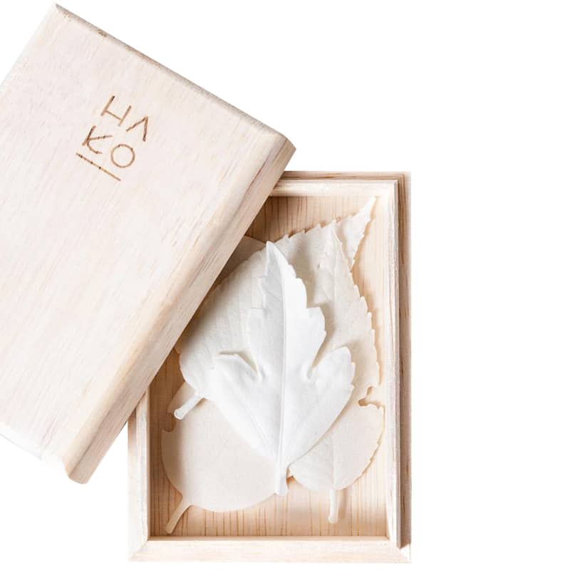 Morihata HA KO Paper Incense Wooden Box Set of 5 with Mat - leaves in box with lid to the side