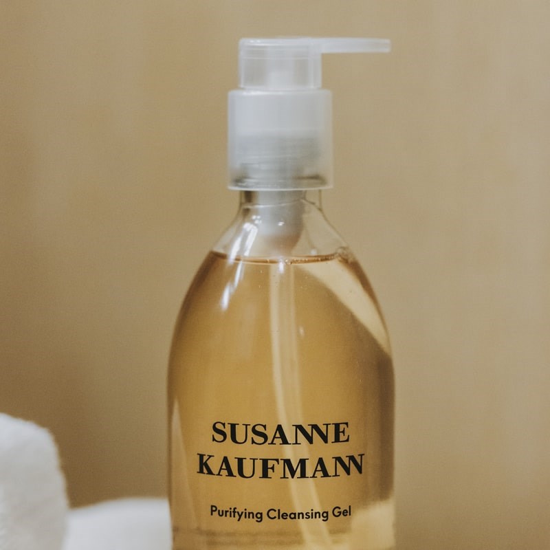 Susanne Kaufmann Purifying Cleansing Gel close-up of top of bottle